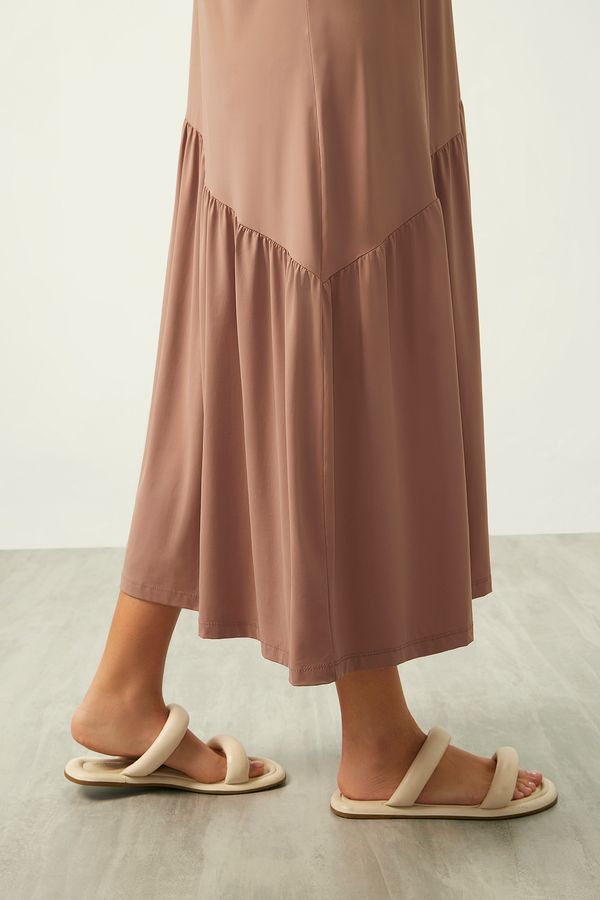 Vestido ZU Manga Curta Bulevar Marrom Avelã G