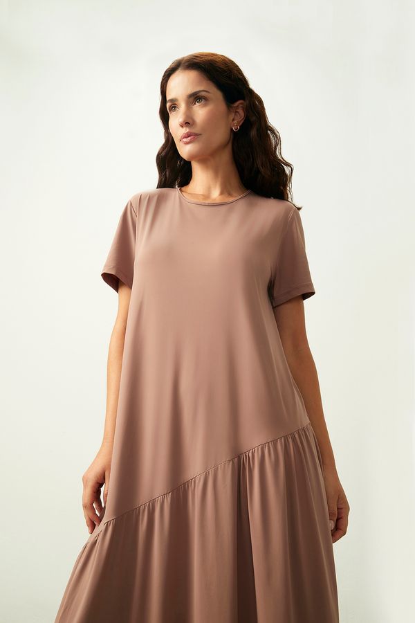 Vestido ZU Manga Curta Bulevar Marrom Avelã P