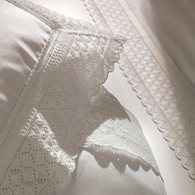 Lençol Super King Bordados em Cetim Altenburg 300 Fios Raffiné